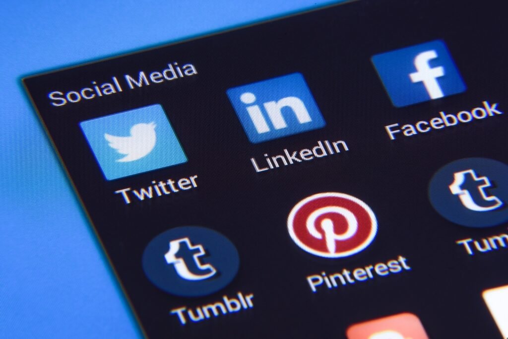Social Media Marketing: Building Your Brand on Social Media